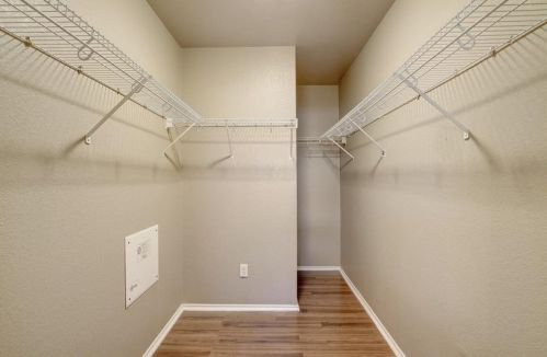 338 Oxford Dr, Uhland TX  78640-5795 exterior