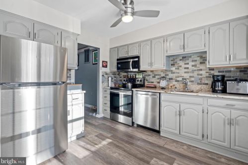 12189 Cinnamon St, Woodbridge VA  22192-1707 exterior