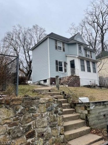 8 Anderson St, Morristown, NJ 07960-3140