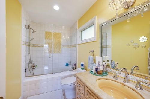 1360 Greenbriar Rd, Glendale CA  91207-1254 exterior