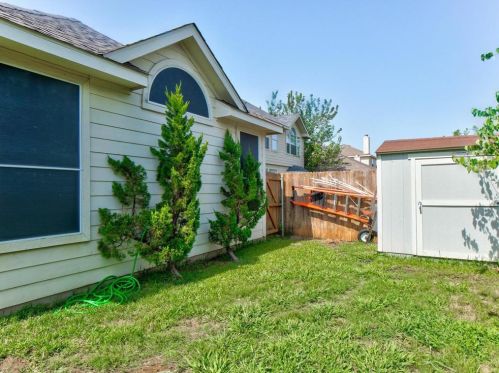 500 Richmond Park Ln, Fort Worth TX  76140-6519 exterior