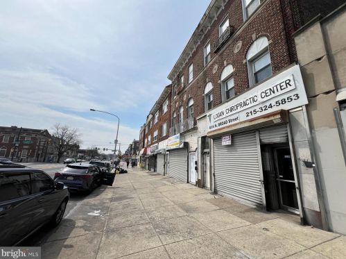 4814 Broad St, Philadelphia, PA 19112-1320