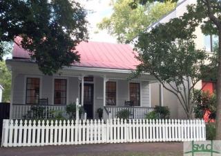 316 Waldburg St, Savannah, GA 31401-6332