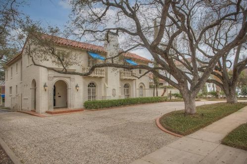 805 Hillcrest St, Fort Worth, TX 76107-1519