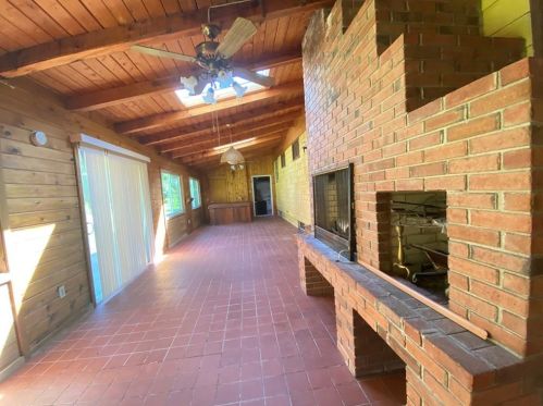 23 Bradford Rd, Westerly RI  02808-1428 exterior