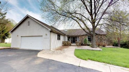 9603 Spring Ln, Bull Valley, IL 60098-8556