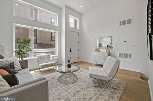 1703 Annin St, Philadelphia, PA 19146-3008