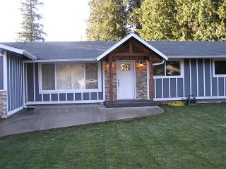 8087 Dean Dr, Custer, WA 98240-9790