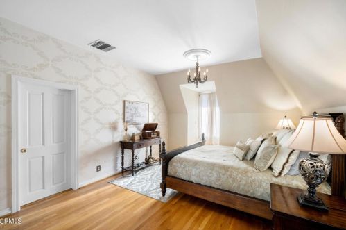 1149 Cordova Ave, Glendale CA  91206-2115 exterior