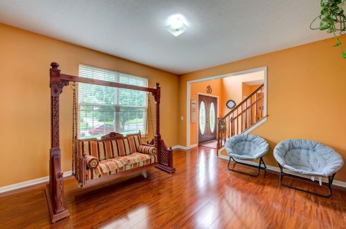 6357 Conifer Ln, Cincinnati, OH 45247-5771