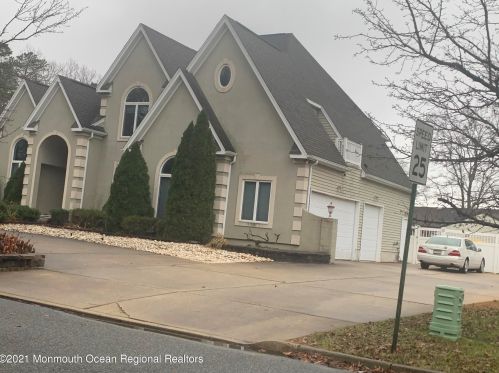 619 Denton Ave, Lacey, NJ 08731-1408