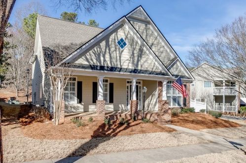 649 Jackson St, Suwanee GA  30024-8399 exterior