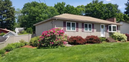 4 Stanley Ln, Nashua, NH 03062-3220