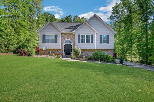 40 Lumby Ln, Porterdale, GA 30016-1611