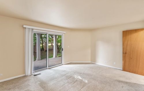 1276 Clare Ct, Carol Stream IL  60188-6011 exterior