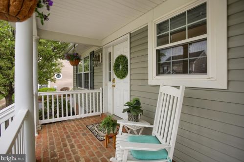 732 Wallingford Rd, Lancaster, PA 17601-3526