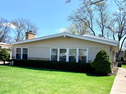 2525 Victor Ave, Glenview, IL 60025-4850
