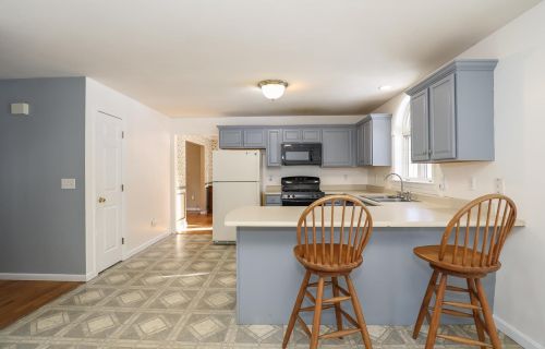 112 Beech Hill Rd, Mount Vernon, NH 03057-1104