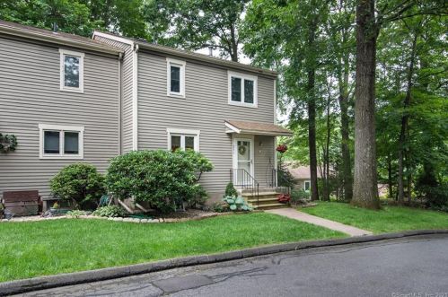 231 Snow Owl Dr, Southington, CT 06489-3468