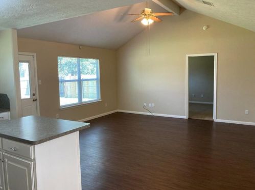 16217 Summerset Estates Blvd, Conroe TX  77302-5549 exterior