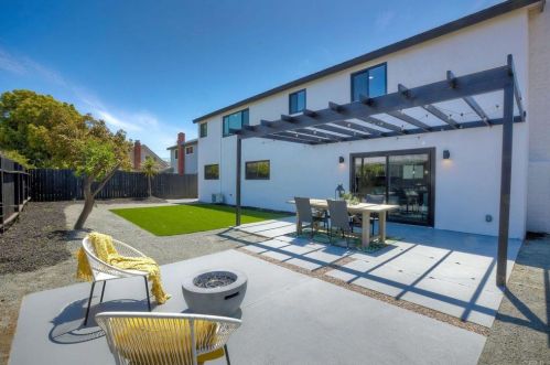 1826 Burroughs St, Oceanside CA  92054-6006 exterior