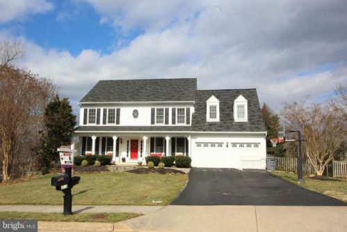 6716 Bunkers Ct, Clifton, VA 20124-2556