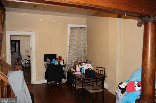 431 Strawberry St, Lancaster PA  17602-4464 exterior