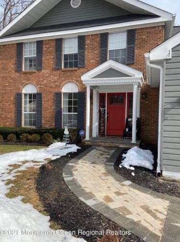 32 Neville Dr, Lincroft, NJ 07738-1358
