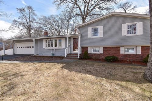 200 Brookwood Rd, Warwick, RI 02889-3217