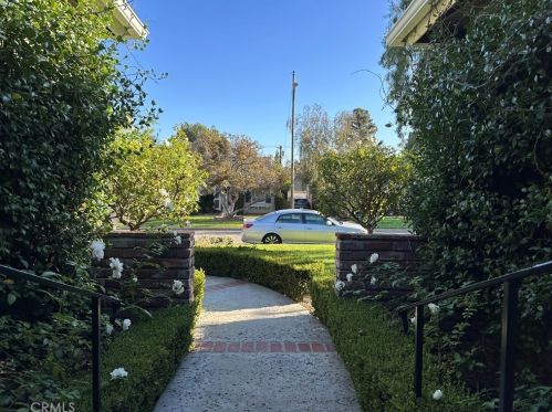 1659 Santa Rosa Ave, Glendale CA  91208-2024 exterior