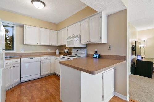 1745 Bluebill Dr, Saint Paul MN  55122-3142 exterior