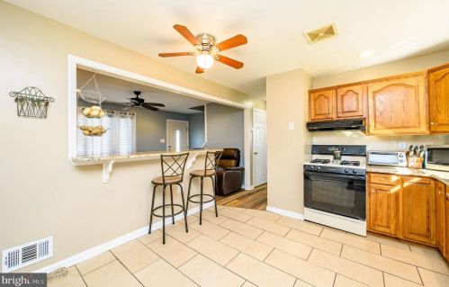 5 Petty Rdg Rd, Trenton NJ 08620-2419 exterior