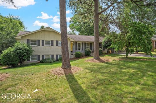 777 Huntington Pl, Marietta, GA 30067-5517