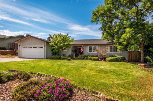 1960 Canal St, Auburn, CA 95603-2826