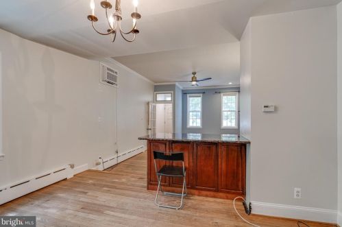 614 21st St, Philadelphia PA  19130-3232 exterior