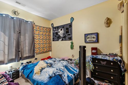 1691 Cameron Dr, Pingree Grove IL  60140-9074 exterior