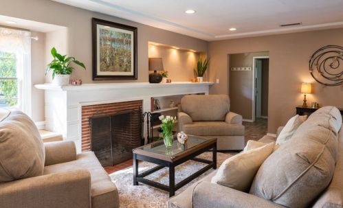 106 Evergreen St, Burbank, CA 91505-4102