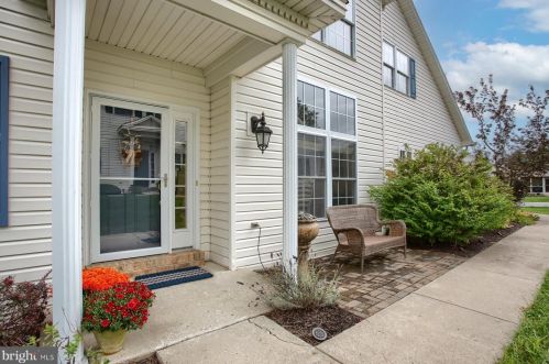 366 Schaffner Dr, Harrisburg, PA 17112-8932