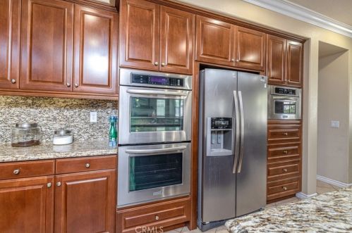 16352 Sierra Heights Dr, Riverside CA  92503-8457 exterior