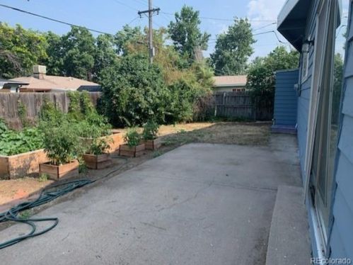 1550 Chase St, Denver, CO 80232-7220