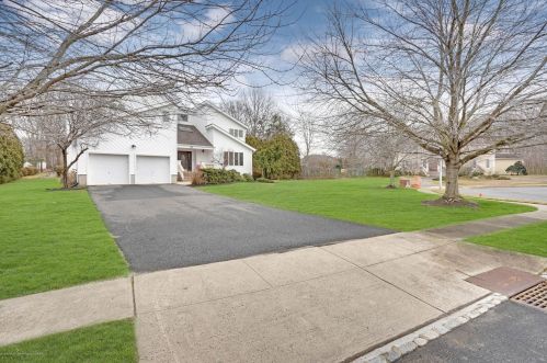 90 Georgetown Rd, Tinton Falls, NJ 07724-2436