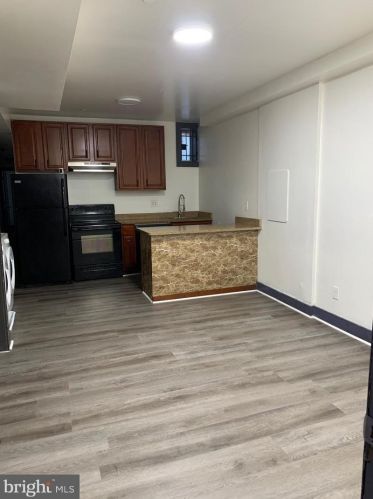 2036 19 St, Philadelphia PA 19121-4120 exterior