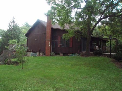 10452 Hamborg Rd, The Ledges, IL 61073-9028