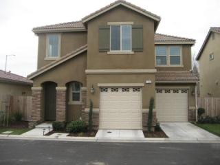 3336 Monterosa Ln, Clovis, CA 93619-5429