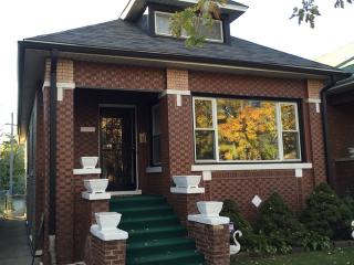 6408 Artesian Ave, Chicago IL  60645-5302 exterior
