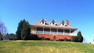 451 Bonnie Valley Dr, Lebanon, TN 37087-8238