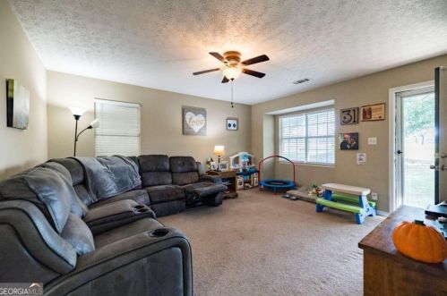 209 Hargrove Lake Rd, Crawford, GA 30630-1721