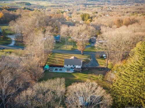 89 Pinnacle Rd, Ellington, CT 06029-3515
