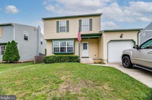 17 Juniper Ave, Somerdale, NJ 08083-1453