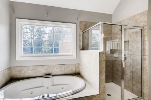 2513 Hughes Ct, Atlanta GA  30331-7896 exterior